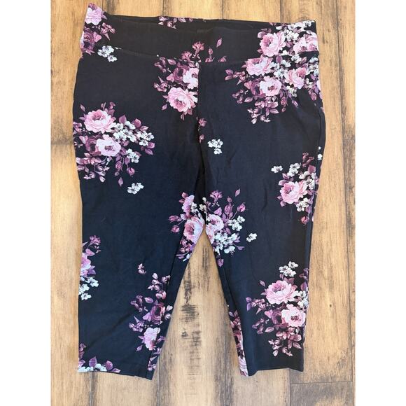 Torrid Ponte Knit Stretch Pull On Pixie Pant Black Pink Purple Floral 3R - Picture 1 of 4